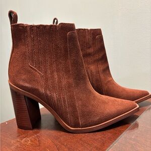 Vince Camuto booites
